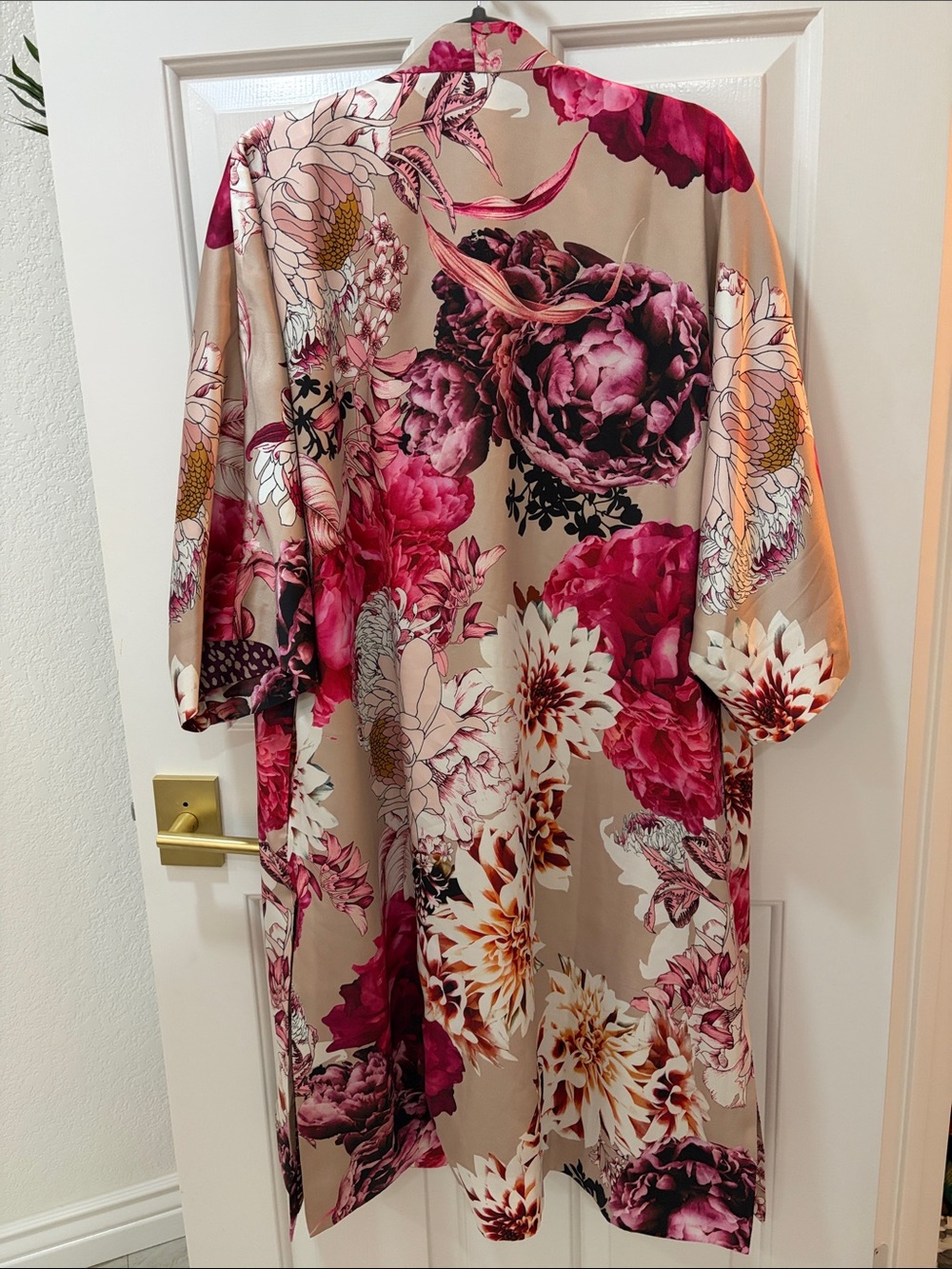 Chico's Reversible Beige Floral Long-Sleeve Kimono Dress with Fuchsia Blooms